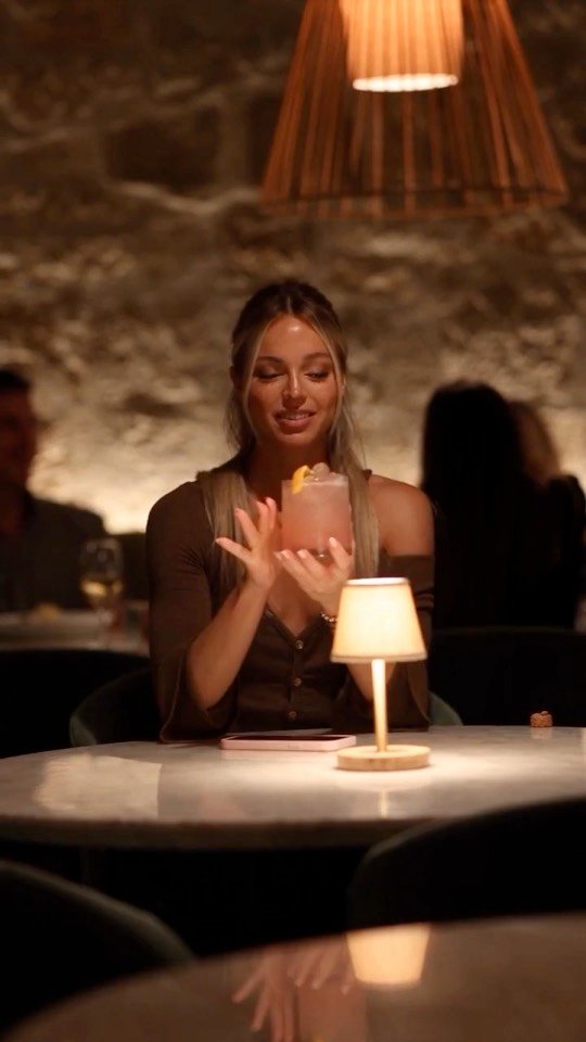 Cocktail spot, still at 0:21: Ready